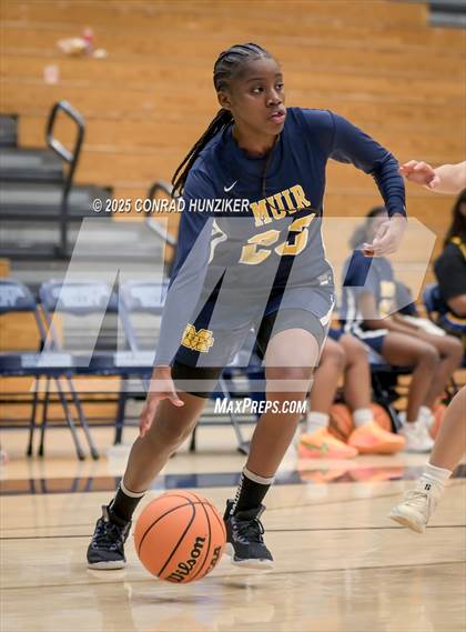 Thumbnail 2 in Muir @ Crescenta Valley photogallery.