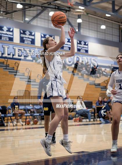 Thumbnail 1 in Muir @ Crescenta Valley photogallery.