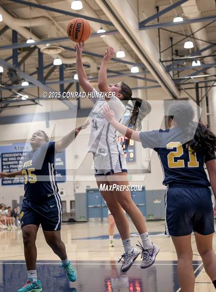 Thumbnail 2 in Muir @ Crescenta Valley photogallery.