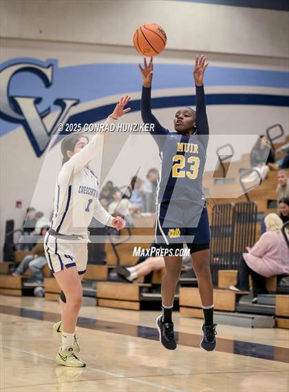 Thumbnail 1 in Muir @ Crescenta Valley photogallery.