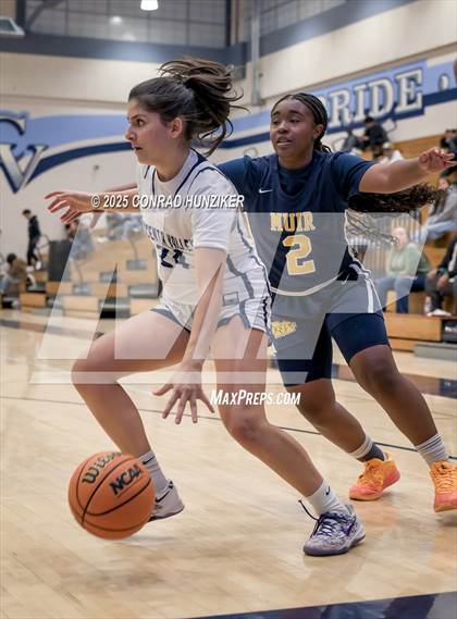 Thumbnail 2 in Muir @ Crescenta Valley photogallery.