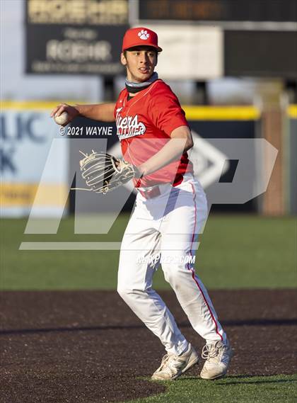Thumbnail 1 in Beechwood vs St. Henry (All A Classic) photogallery.