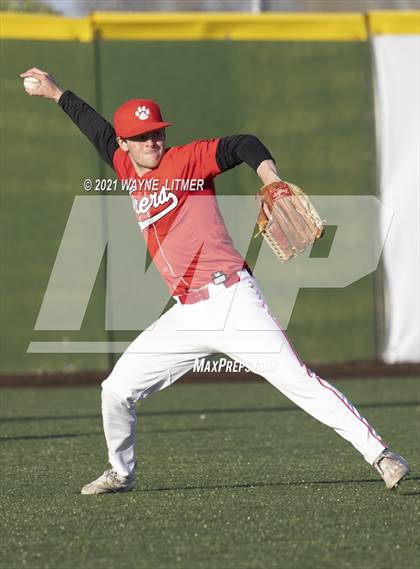 Thumbnail 3 in Beechwood vs St. Henry (All A Classic) photogallery.