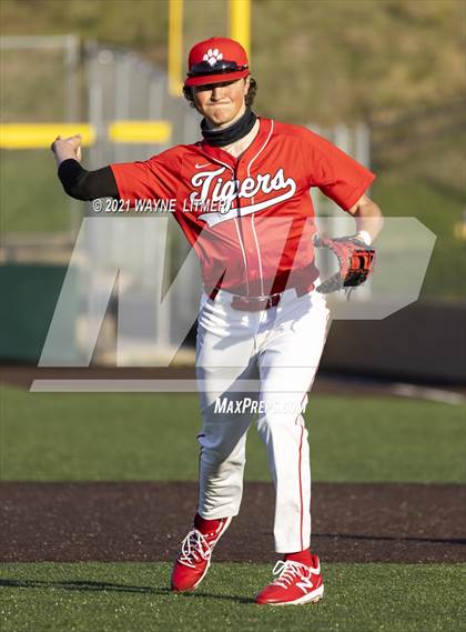 Thumbnail 2 in Beechwood vs St. Henry (All A Classic) photogallery.