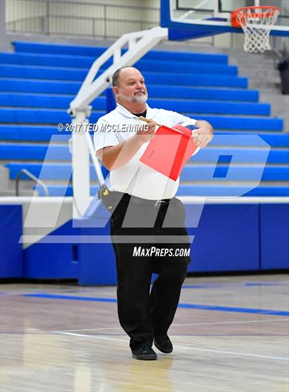 Thumbnail 2 in Springdale vs. Mt. St. Mary Academy (AAA 7A 1st Round Playoff) photogallery.