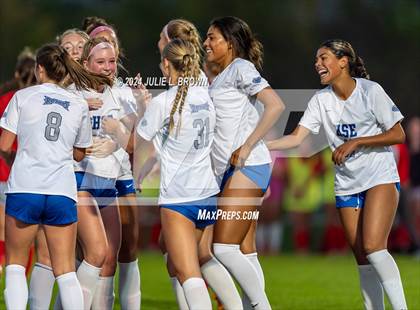 Thumbnail 3 in Hamilton Southeastern vs. Fishers (IHSAA 3A Sectional 8 First Round) photogallery.