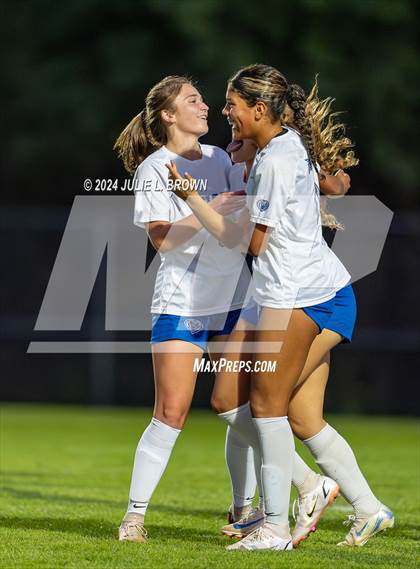 Thumbnail 2 in Hamilton Southeastern vs. Fishers (IHSAA 3A Sectional 8 First Round) photogallery.