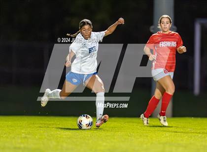 Thumbnail 2 in Hamilton Southeastern vs. Fishers (IHSAA 3A Sectional 8 First Round) photogallery.