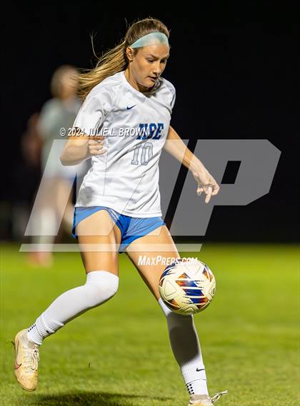Thumbnail 1 in Hamilton Southeastern vs. Fishers (IHSAA 3A Sectional 8 First Round) photogallery.