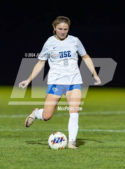 Thumbnail 2 in Hamilton Southeastern vs. Fishers (IHSAA 3A Sectional 8 First Round) photogallery.