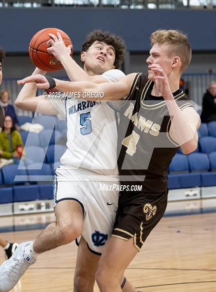Thumbnail 3 in Central Valley vs Highland (Legends Classic) photogallery.