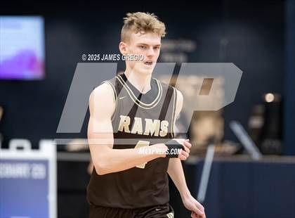 Thumbnail 2 in Central Valley vs Highland (Legends Classic) photogallery.