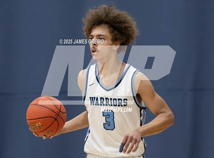 Thumbnail 1 in Central Valley vs Highland (Legends Classic) photogallery.
