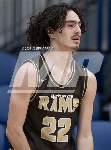 Thumbnail 2 in Central Valley vs Highland (Legends Classic) photogallery.