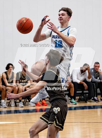 Thumbnail 3 in Central Valley vs Highland (Legends Classic) photogallery.