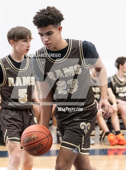 Thumbnail 3 in Central Valley vs Highland (Legends Classic) photogallery.