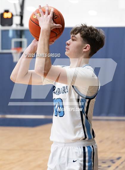 Thumbnail 3 in Central Valley vs Highland (Legends Classic) photogallery.