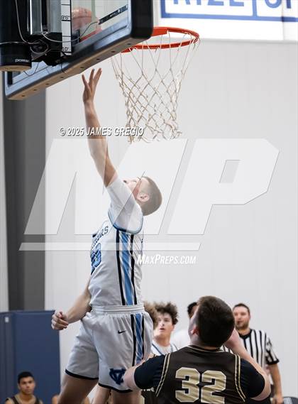 Thumbnail 1 in Central Valley vs Highland (Legends Classic) photogallery.