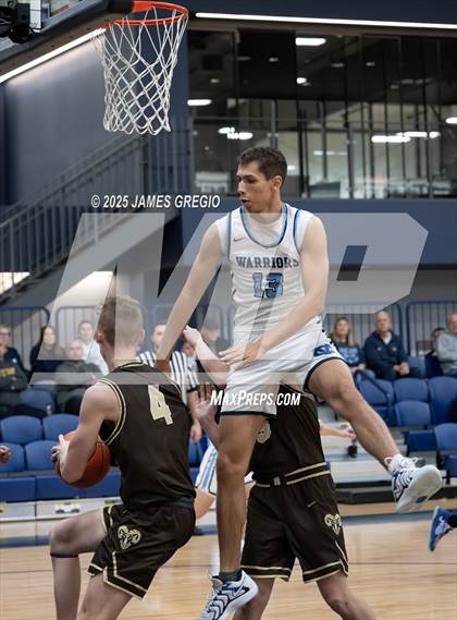 Thumbnail 1 in Central Valley vs Highland (Legends Classic) photogallery.
