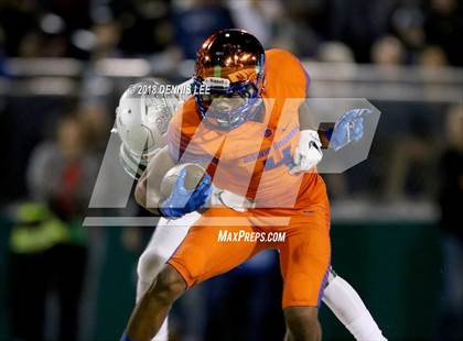 Thumbnail 2 in Bishop Gorman @ De La Salle photogallery.