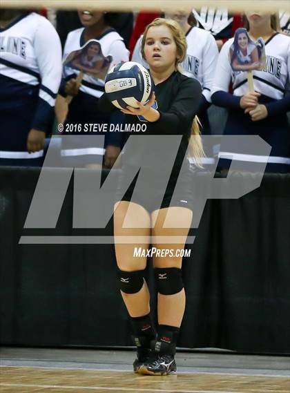 Thumbnail 1 in Ursuline Academy vs Vandebilt Catholic (LHSAA Division III Semifinal) photogallery.