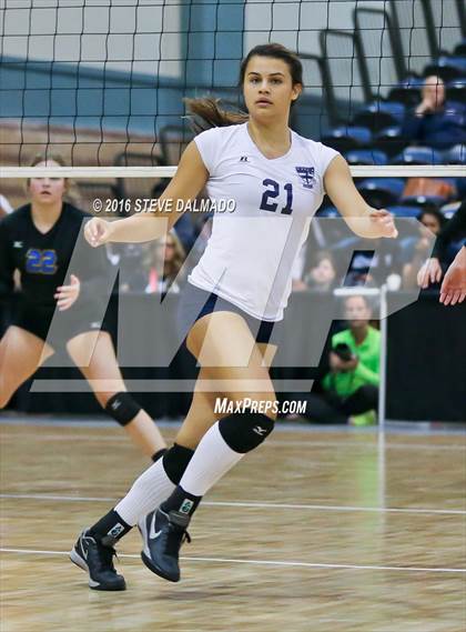 Thumbnail 1 in Ursuline Academy vs Vandebilt Catholic (LHSAA Division III Semifinal) photogallery.