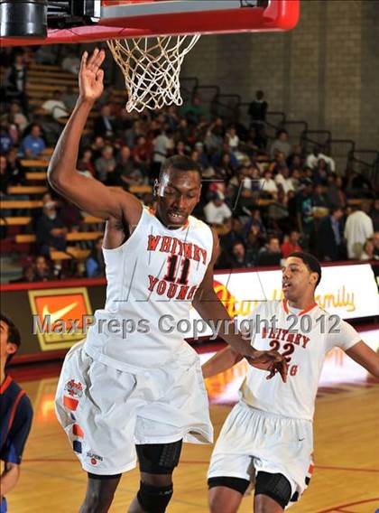 Thumbnail 2 in Whitney Young vs. Bishop Gorman (Nike Extravaganza) photogallery.