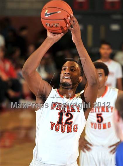 Thumbnail 3 in Whitney Young vs. Bishop Gorman (Nike Extravaganza) photogallery.