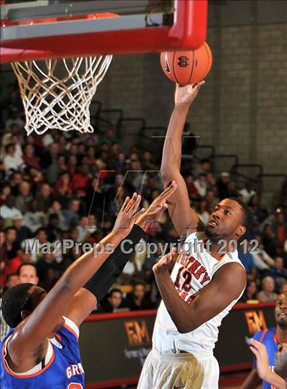 Thumbnail 1 in Whitney Young vs. Bishop Gorman (Nike Extravaganza) photogallery.