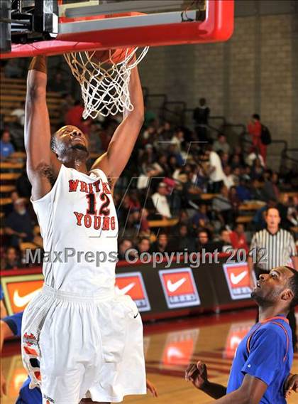 Thumbnail 1 in Whitney Young vs. Bishop Gorman (Nike Extravaganza) photogallery.