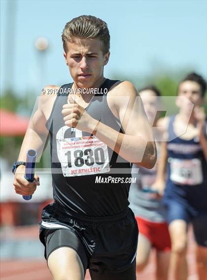 Thumbnail 2 in AIA Track & Field Championships (Boys 4x800 Relay) photogallery.