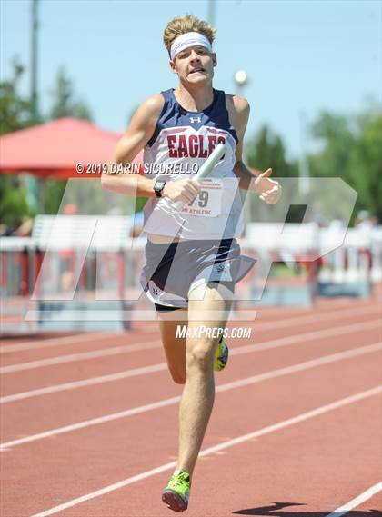 Thumbnail 2 in AIA Track & Field Championships (Boys 4x800 Relay) photogallery.
