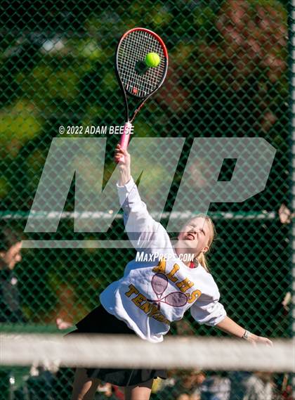 Thumbnail 3 in OHSAA Elyria Division 1 Sectional Round 1 photogallery.