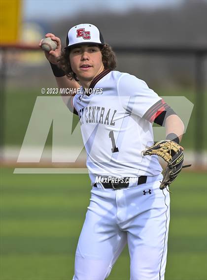 Thumbnail 3 in Jennings County @ East Central photogallery.