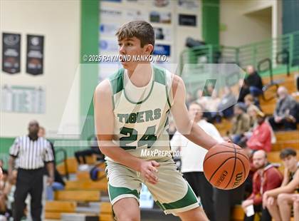 Thumbnail 3 in FR: Alexandria-Monroe @ Yorktown photogallery.