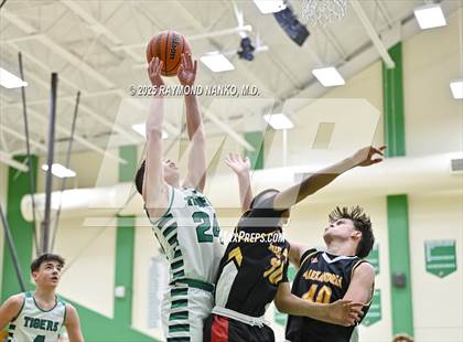 Thumbnail 3 in FR: Alexandria-Monroe @ Yorktown photogallery.