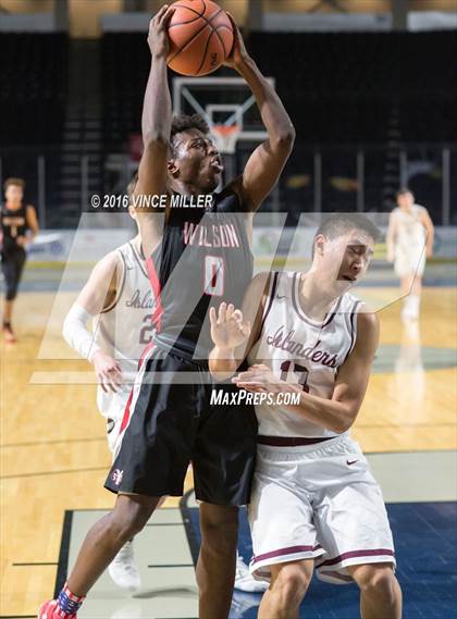 Thumbnail 2 in Mercer Island vs. Wilson photogallery.