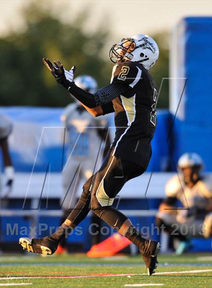 Thumbnail 2 in Gwynn Park vs. Eleanor Roosevelt (Prince George’s Pigskin Classic)  photogallery.