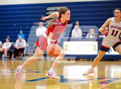 Thumbnail 1 in East Syracuse-Minoa vs New Hartford photogallery.