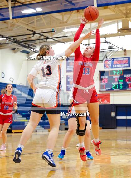 Thumbnail 2 in East Syracuse-Minoa vs New Hartford photogallery.