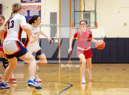 Thumbnail 3 in East Syracuse-Minoa vs New Hartford photogallery.
