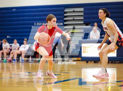 Thumbnail 3 in East Syracuse-Minoa vs New Hartford photogallery.