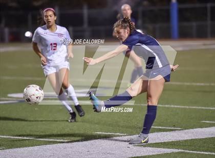Thumbnail 1 in Lee [Robert E.] vs Brandeis (UIL 6A Bi-District Playoff) photogallery.