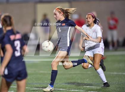 Thumbnail 3 in Lee [Robert E.] vs Brandeis (UIL 6A Bi-District Playoff) photogallery.