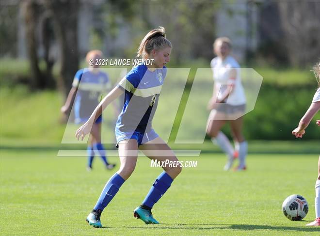 null - Photo 01
