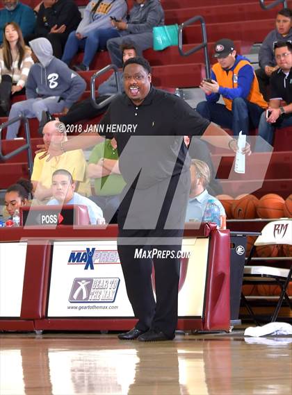 Thumbnail 2 in De La Salle vs. Beverly Hills (Rancho Mirage Holiday Invitational) photogallery.