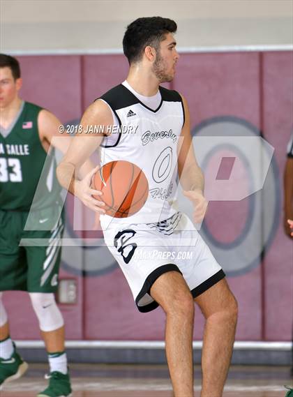 Thumbnail 3 in De La Salle vs. Beverly Hills (Rancho Mirage Holiday Invitational) photogallery.