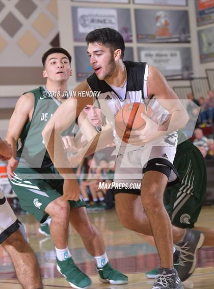 Thumbnail 3 in De La Salle vs. Beverly Hills (Rancho Mirage Holiday Invitational) photogallery.