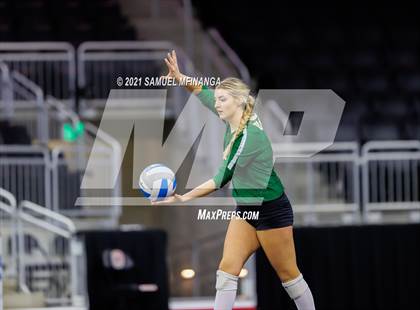 Thumbnail 3 in Gretna vs. Papillion-LaVista South photogallery.