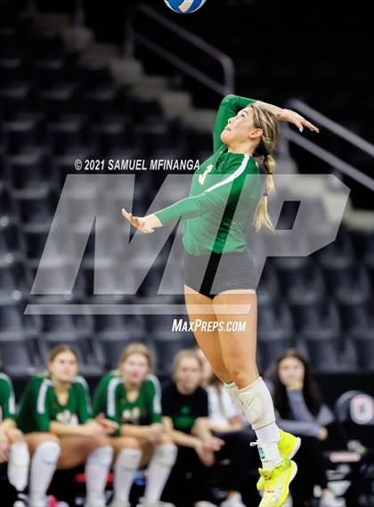 Thumbnail 2 in Gretna vs. Papillion-LaVista South photogallery.